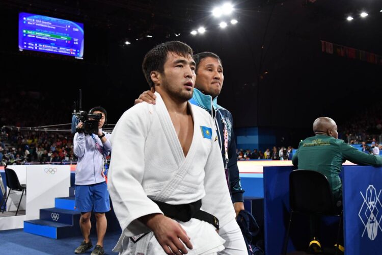 Елдос Сметов Олимпиаданың ширек финалына шықты