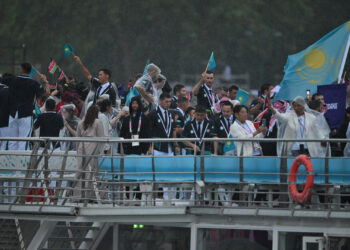 Қазақстан құрамасы Париждегі Олимпиада ашылуына қатысты