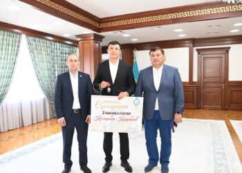 Қызылорда әкімі Олимпиадаға баратын боксшыға пәтер сыйлады