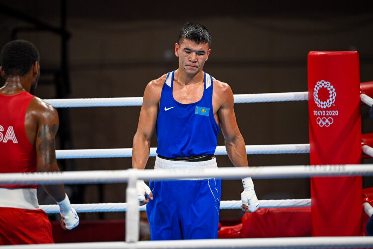 Ұлттық құраманың бұрынғы капитаны әуесқой боксқа оралады 