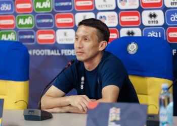 «Ұлттық құраманы қолдайсыңдар ма, әлде Холландты көруге келе жатсыңдар ма?» – Тағыберген