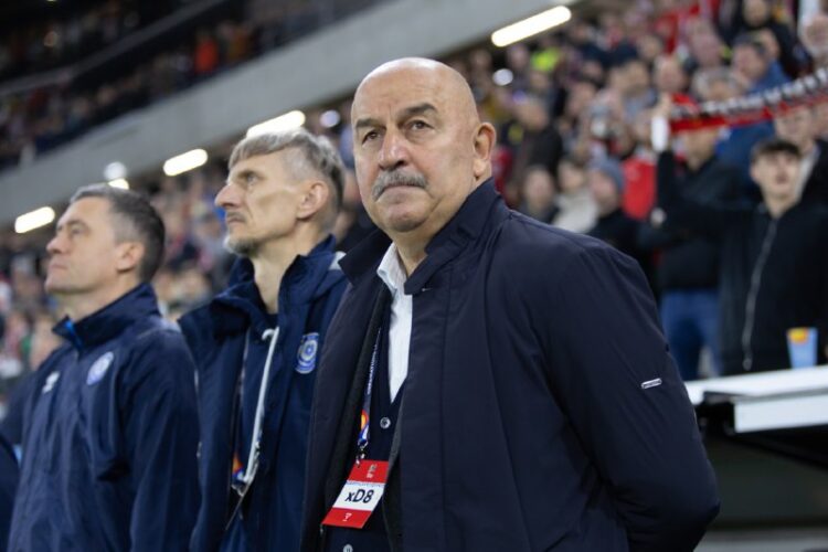 Футболдан Қазақстан ұлттық құрамасының бас жаттықтырушысы қызметінен кетті